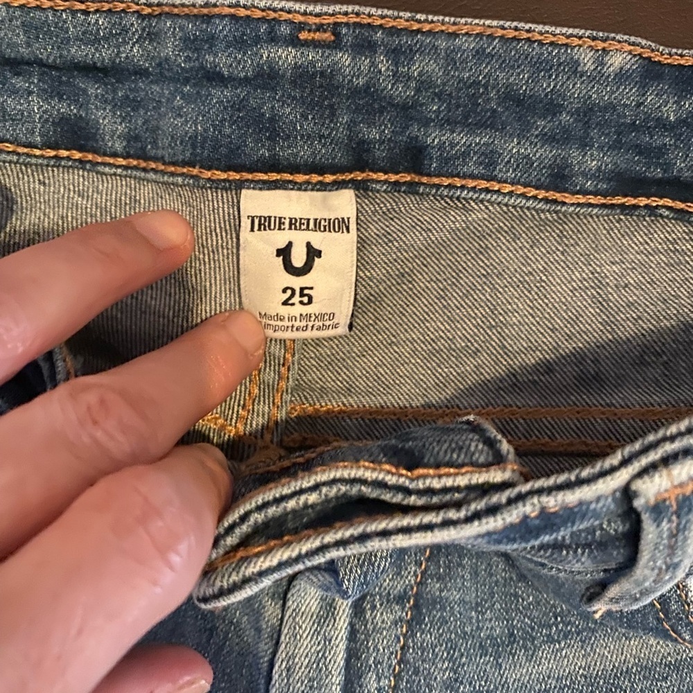 True religion Jean shorts - Picture 2 of 8